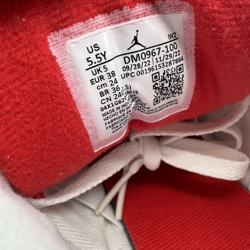 Brand New Air Jordan 3 White Cement Reimagined 2023 DM0967-100 B Grade Size 5.5Y